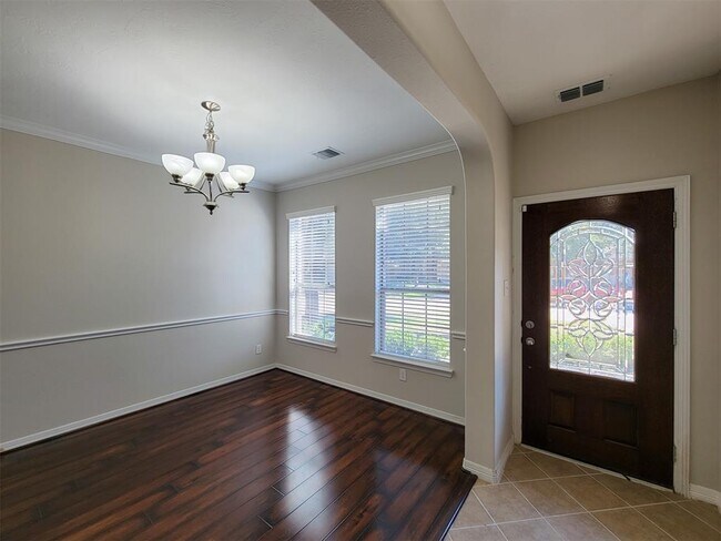 Building Photo - 24506 San Pellino Dr