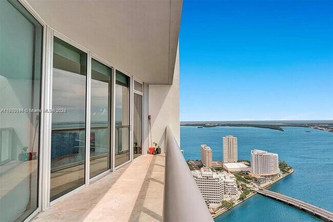 Foto del edificio - 495 Brickell Ave