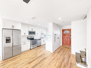 Building Photo - 5716 Ferber St