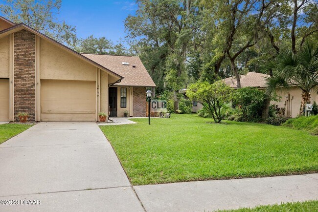 Building Photo - 6177 Sequoia Dr