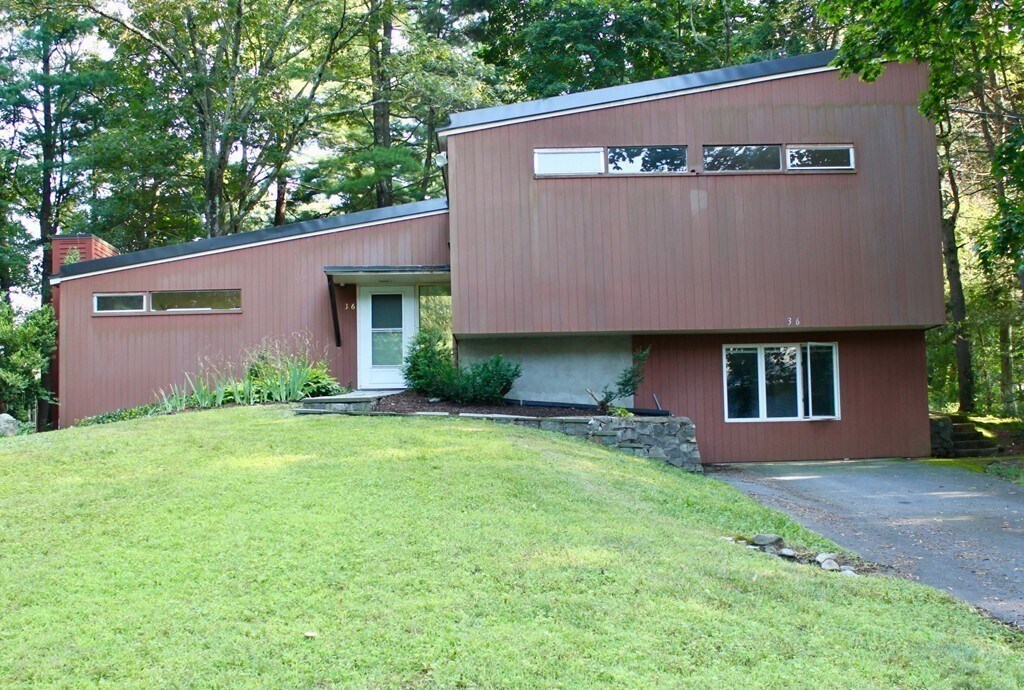 Primary Photo - 36 Harmony Hill