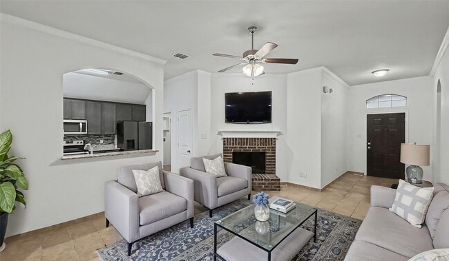 Photo - 314 Rolling Meadows Dr House