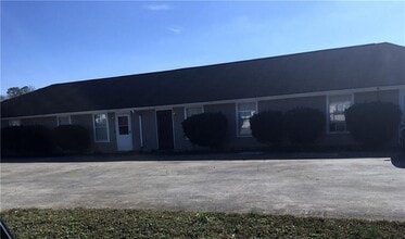 Building Photo - 124 Evergreen Trail SE