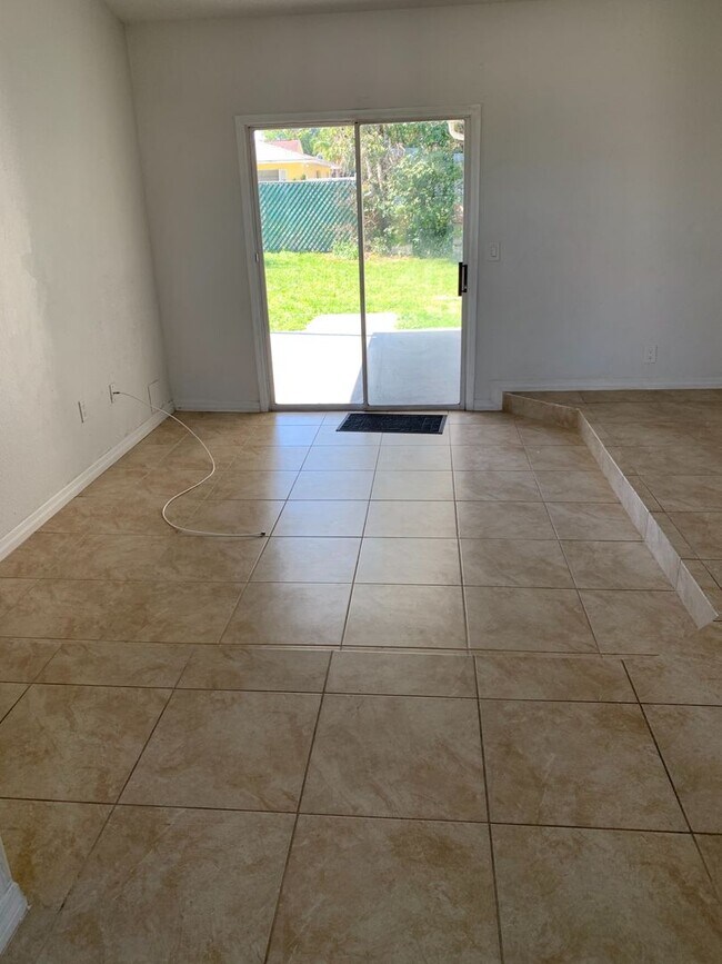 Foto del edificio - Deltona House For Rent -1778 Belspring Avenue