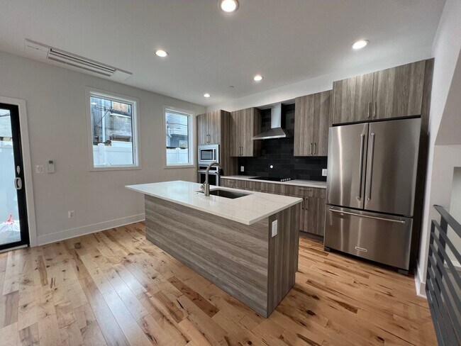 Building Photo - Beautiful Brand New Point Breeze Home! 3BD...