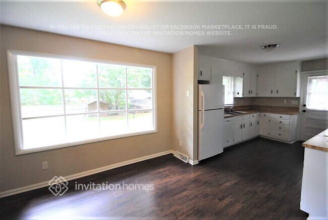 Foto del edificio - 1447 McIlroy Rd