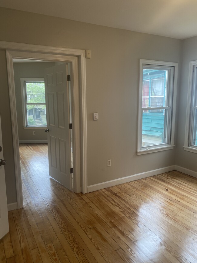 Building Photo - 134 Shelton Ave