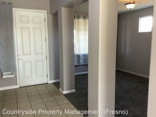 Foto del edificio - 6 br, 3 bath House - 5784 E. Byrd Avenue