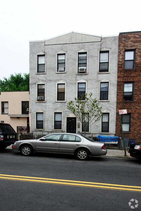 Building Photo - 292 20th St