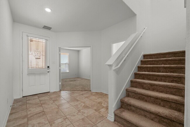 Foto del edificio - 3420 Taurus Sky