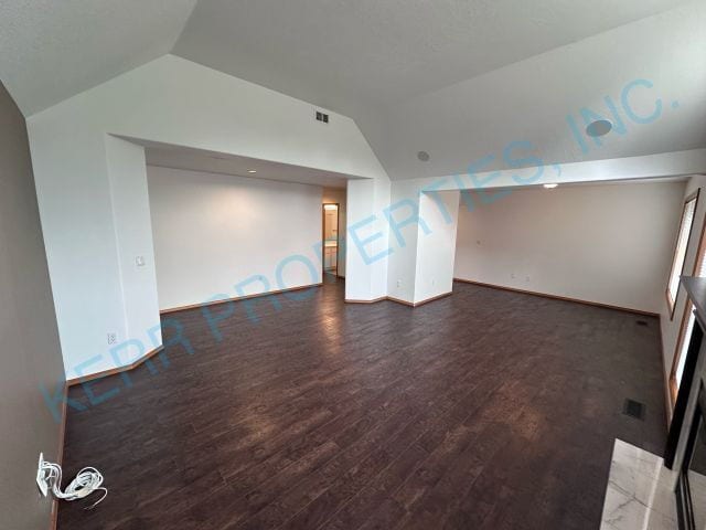 Building Photo - 14989 SE Sedona Dr