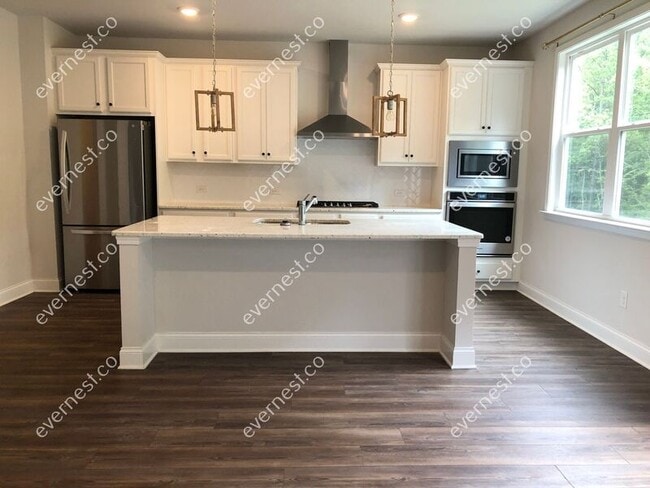 Building Photo - 265 Birdie Cir