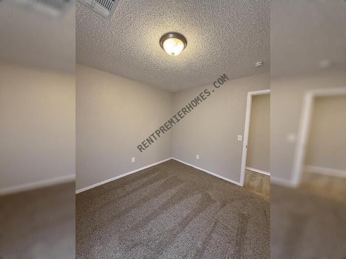 Photo - 7413 Northwest 125th Street