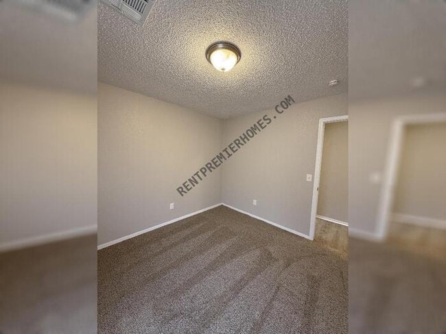 Photo - 7413 NW 125th St House