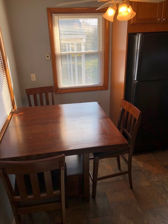Foto del edificio - Beautiful 3 Bedroom Home For Rent in Millcreek!