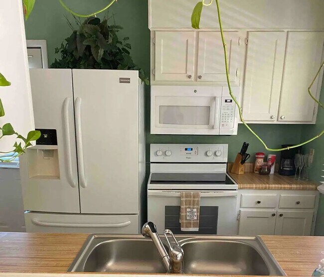 Foto del edificio - Charming 4BR House in Winston Salem