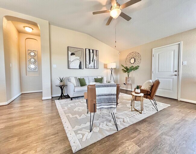 Foto del edificio - 11235 Silver Rose