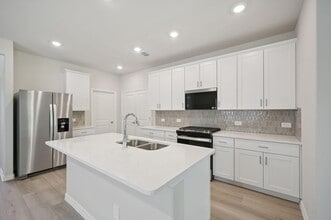 Building Photo - 3412 Brompton Dr