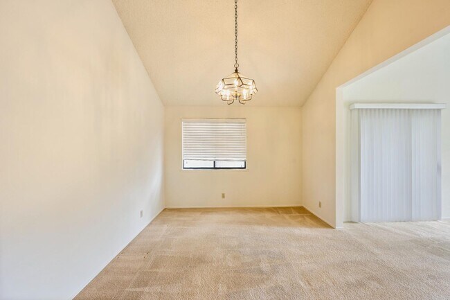 Foto del edificio - 4685 Albany Cir