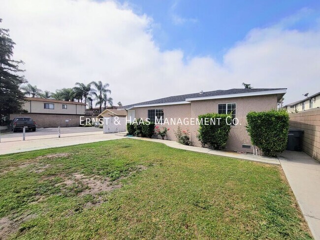 Foto del edificio - 8142 California St