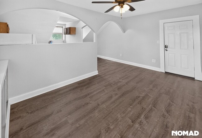 Building Photo - 300 Woodbury Terrace
