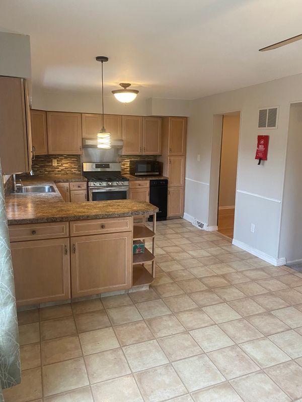 Foto del edificio - 1424 Boxwood Dr