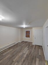 Building Photo - 398-400-400 S Main St