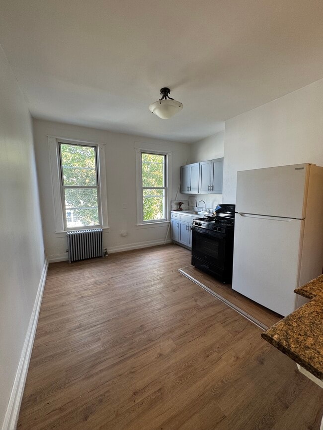 Building Photo - 7329 69th Pl