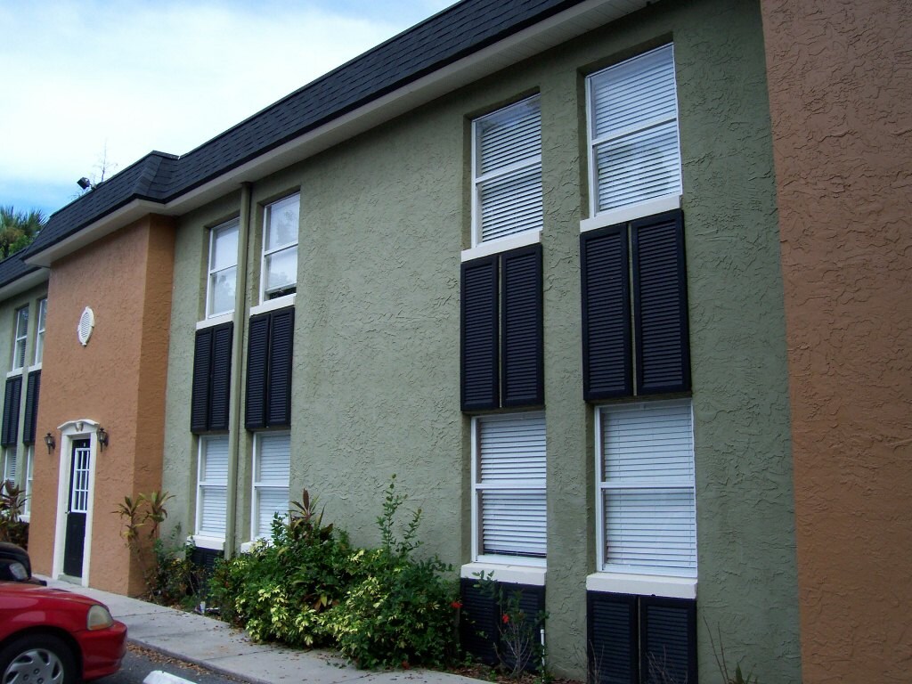 Primary Photo - Smith Street Condo