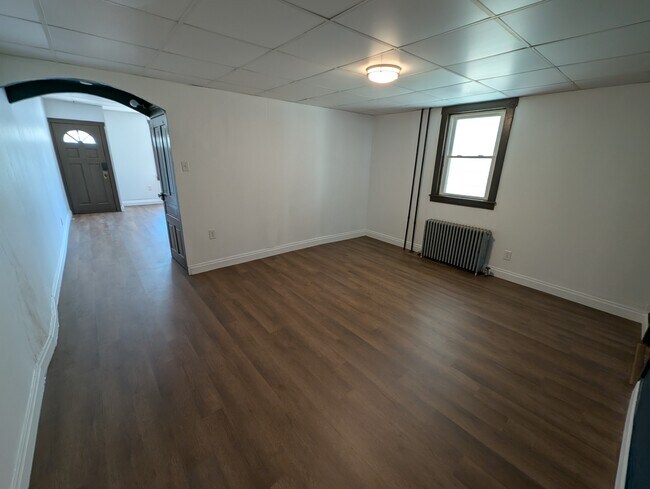 Building Photo - 206 Coal St