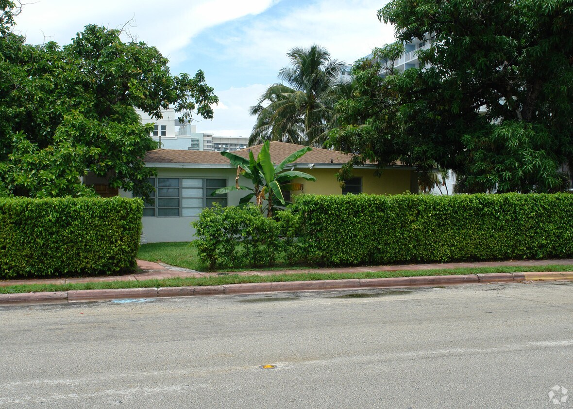 Primary Photo - 1000 10th St