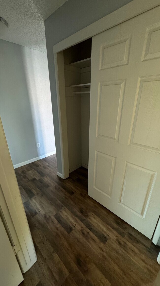 Foto del edificio - 635 10th Ave