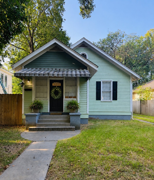 Building Photo - 2500 Louisiana Ave