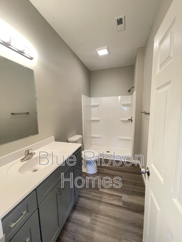 Building Photo - 1616 8th Ave