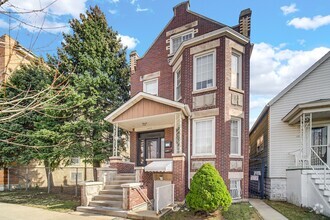 Building Photo - 3015 S 49th Ave