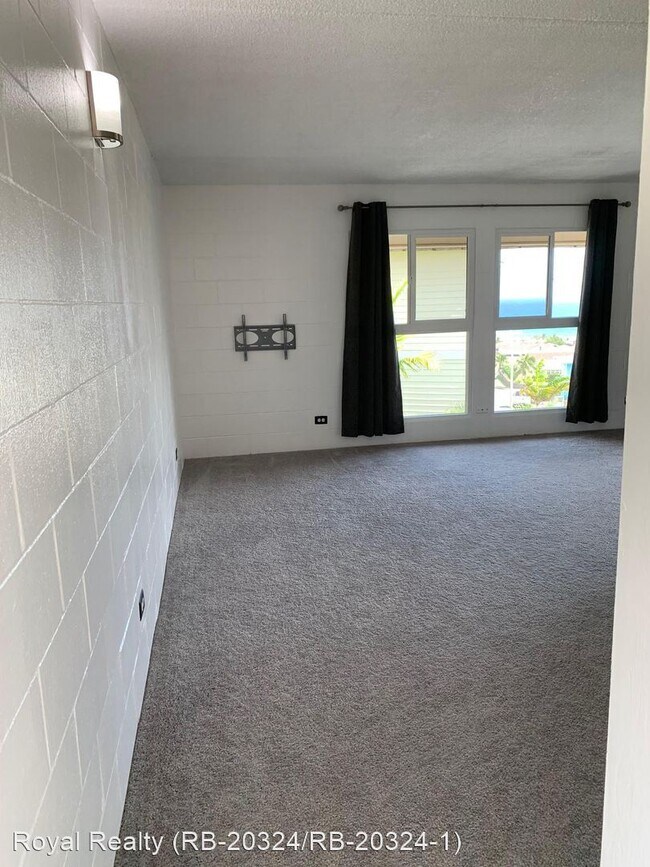 Building Photo - 1 br, 1 bath House - 480 Pio Dr #307