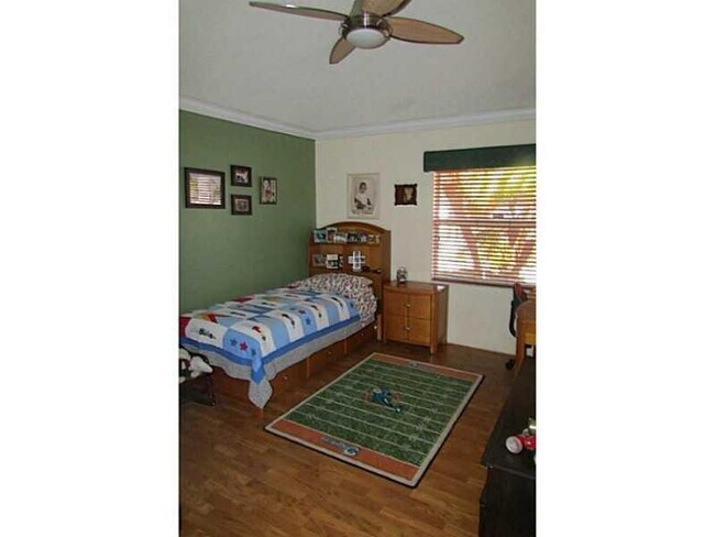 Foto del edificio - 1161 NW 162nd Ave