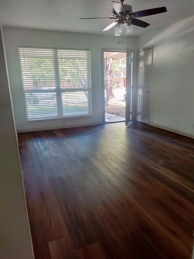 Building Photo - DRFTWOOD