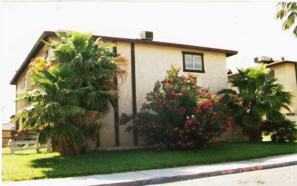 Foto del edificio - 1529 Cobb Ln