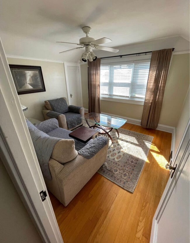 Upper - 1612 Union Ave