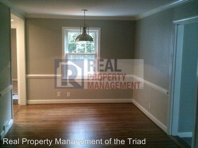 Foto del edificio - 3 br, 2 bath House - 2500 Fernwood Drive