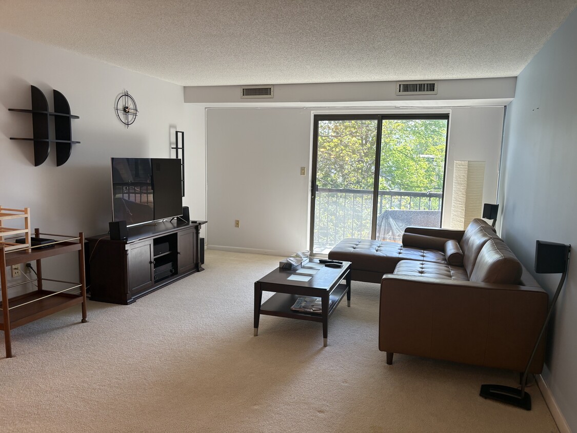 Photo - 23 Elm St (Somerville, MA)