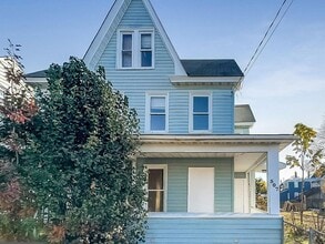 Building Photo - 507 N 2nd St