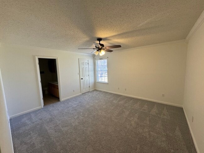 Foto del edificio - Nice 3 bedroom 2 bathroom home in Bryant