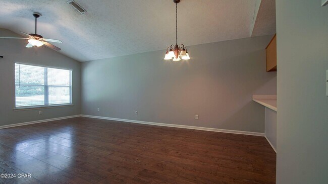 Foto del edificio - 8408 N Lagoon Dr