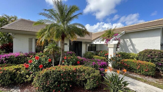 Foto del edificio - 6594 Casabella Ln