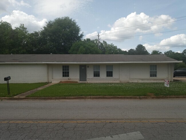 Building Photo - 1206 Blair St