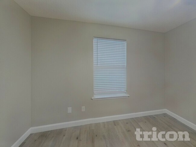Foto del edificio - 77089 Crosscut Wy
