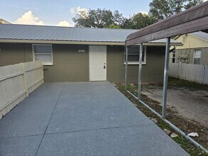 Building Photo - 4410 Plum St