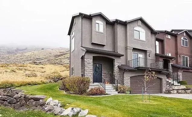 Primary Photo - 10576 N Sage Vista Ln